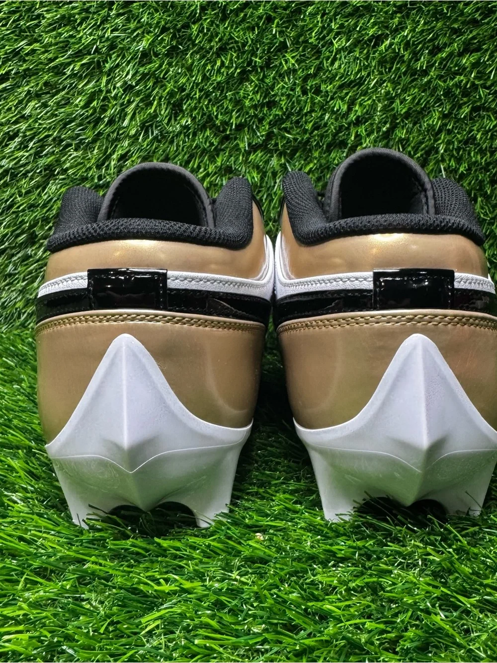 Size 10 - Mens Jordan 1 Low TD Football Cleats Patent Gold Toe - FJ6245-701